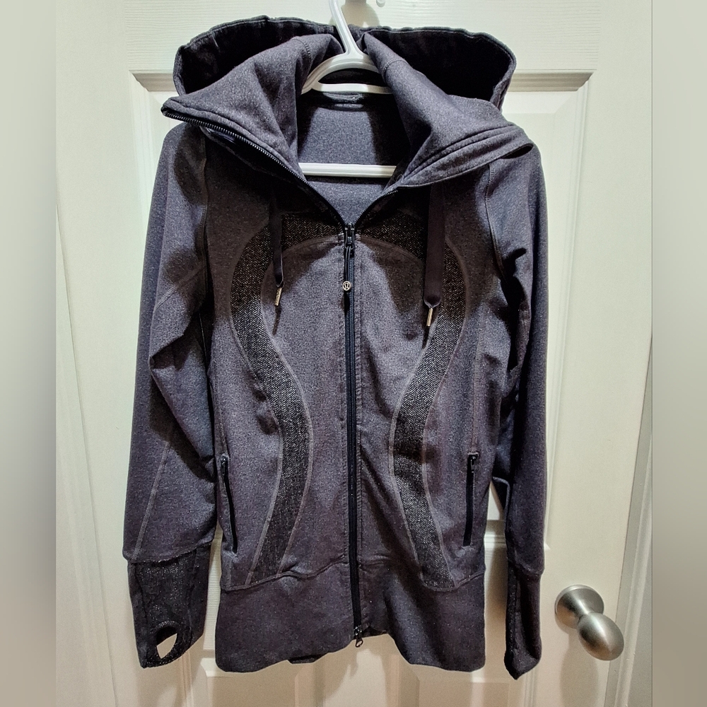 Lululemon Zip-Up Hoodie – Fits Like Medium – Thumbholes